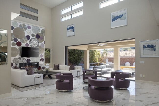 Building Photo - Exceptional 3-Bedroom Home in the Ridges