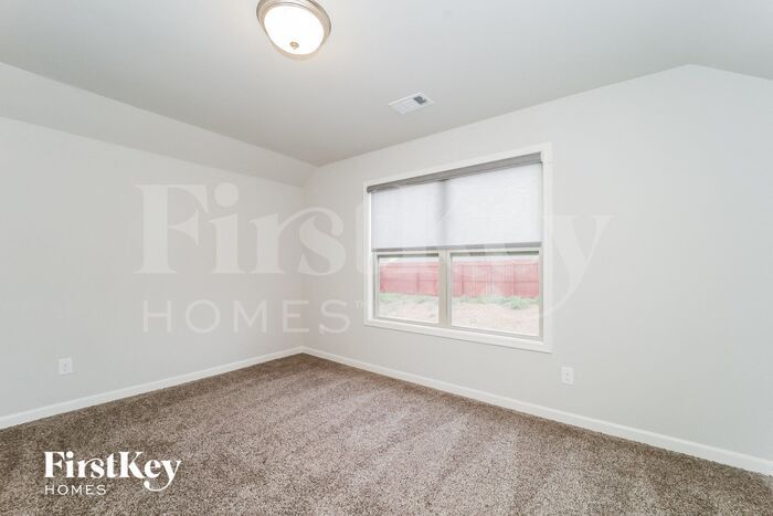 Building Photo - 1017 Creekhead Dr