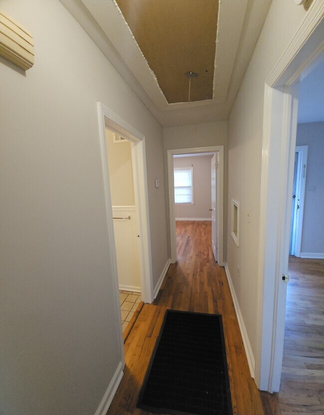 Building Photo - 4438 Harbin St
