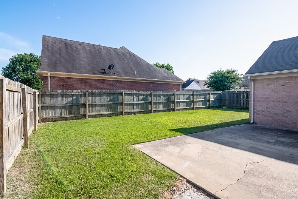 Building Photo - 2885 Rutherford Dr