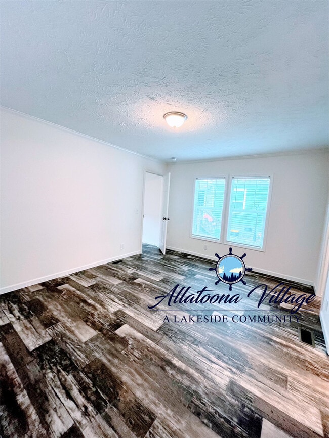 Building Photo - No Deposit Required ! Lake Allatoona home 3/2 Pet Friendly Open Floor Plan and Lake Access