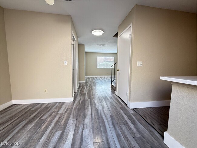 Building Photo - 6750 Del Rey Ave