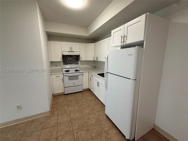 Building Photo - 5978 SW 64th St