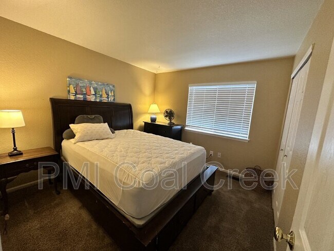 Building Photo - 761 Owl Ct