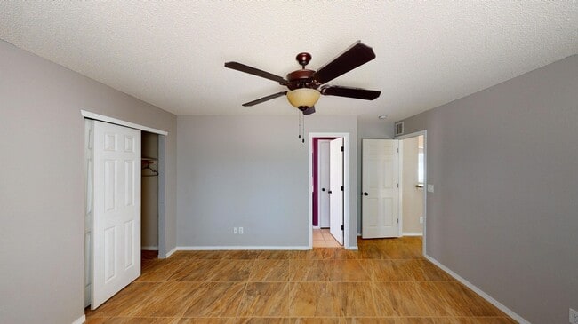 Building Photo - 14336 Desert Sage Dr