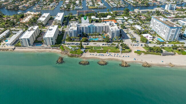 Building Photo - 961 S Ocean Dr