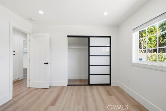 Building Photo - 18584 Redwood Cir