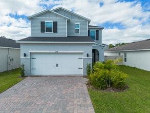 Building Photo - 3198 Sanctuary Dr