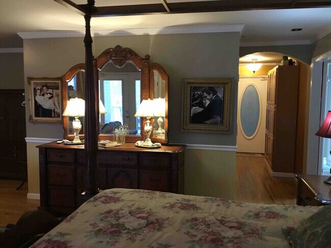 Building Photo - 175 Laveta Ln