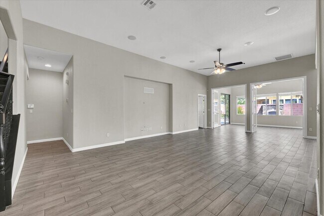 Building Photo - 3836 Bowers Hollow Ave