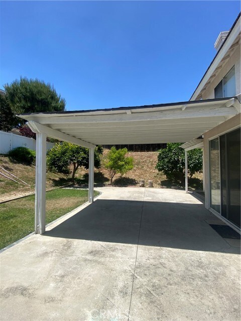 Building Photo - 2117 Los Ranchitos Rd
