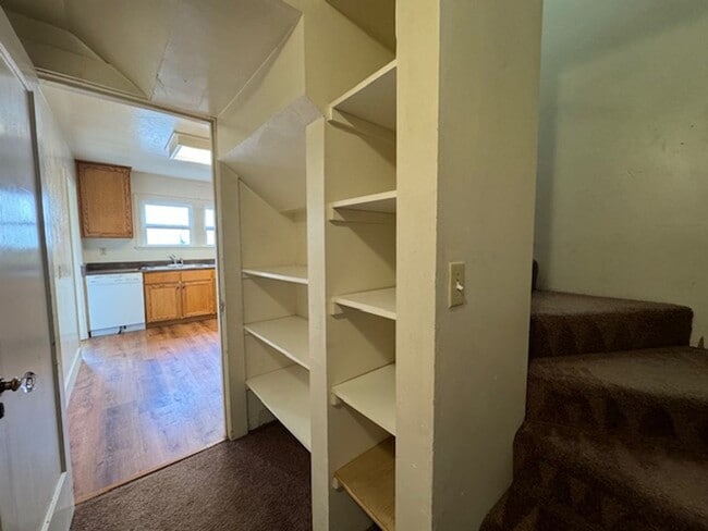 Building Photo - 1841 H St