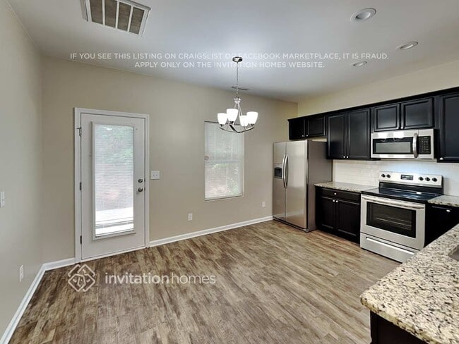 Building Photo - 4190 Broadstairs Dr SW