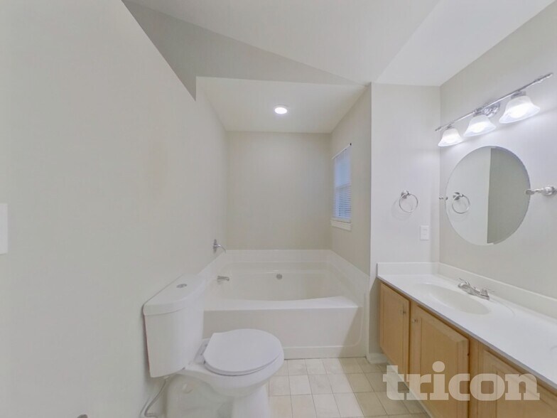 Building Photo - 7804 Royce Hall Ln