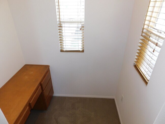 Building Photo - Exceptional 3 bed, 3.5 bath home in Irvine.