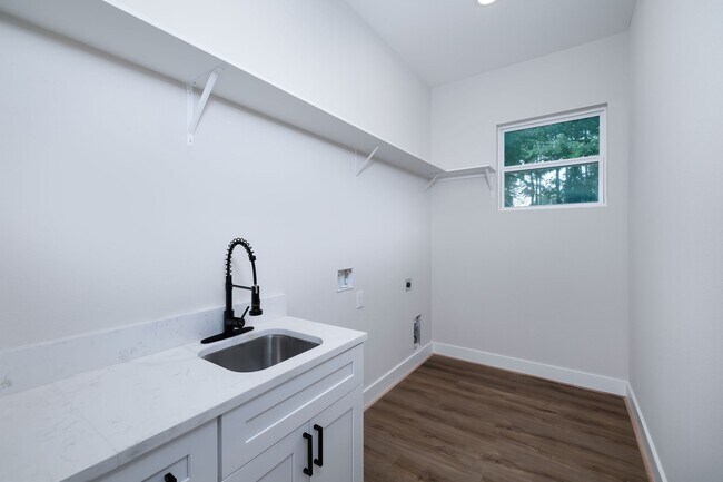 Building Photo - 354 Peach Pt Ln