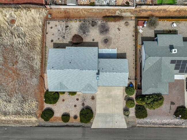 Building Photo - 9440 E Towago Dr