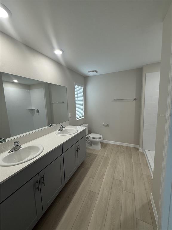 Building Photo - 4039 Gardenia Ave