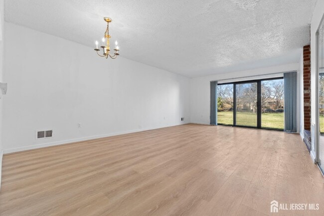 Building Photo - 467 Andover Pl