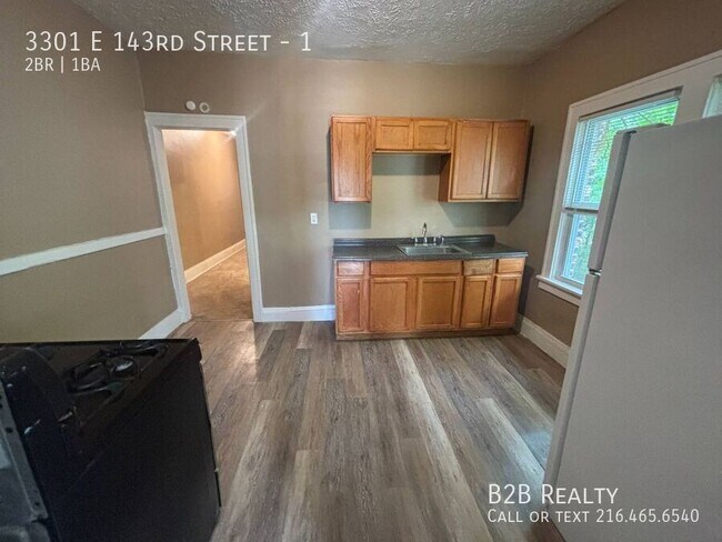 Building Photo - 3301 E 143rd St