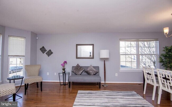 Building Photo - 8800 Community Square Ln