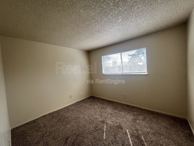Building Photo - 1836 Cheyenne Dr