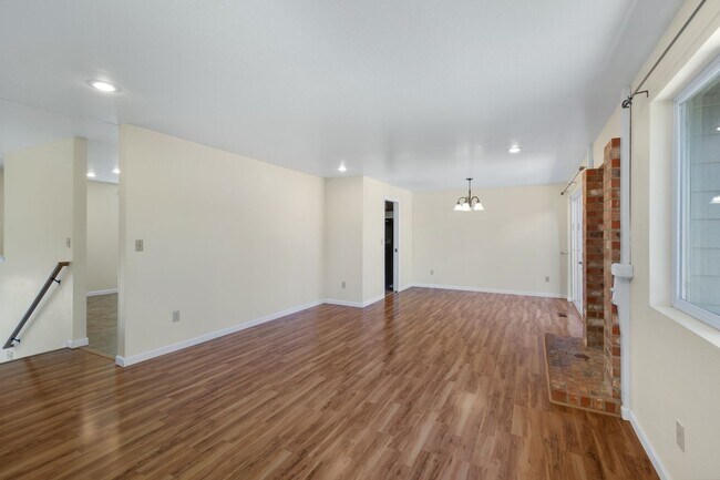 Building Photo - 4bd/2.5ba Kirkland Home