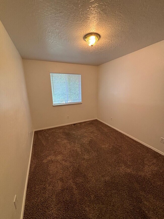 Building Photo - 3484 W Vela Pl