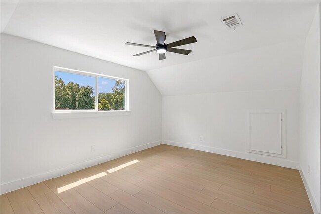 Building Photo - 3234 Cherry Springs Dr