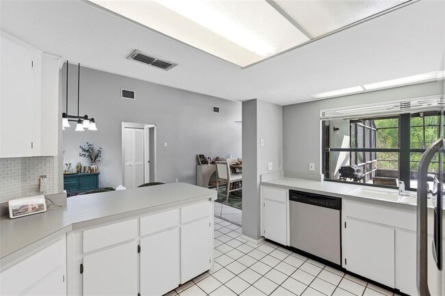 Building Photo - 9108 Tournament Dr