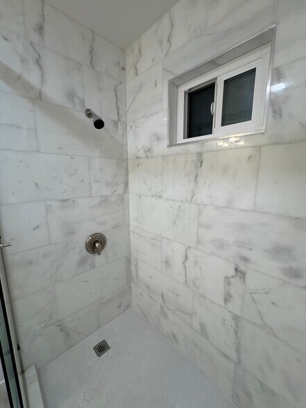 Building Photo - 4617 Del Monte Ave