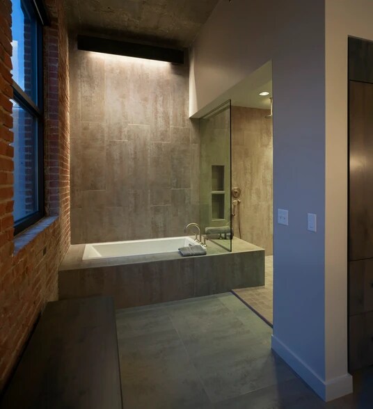 Building Photo - 1508 Grand Blvd