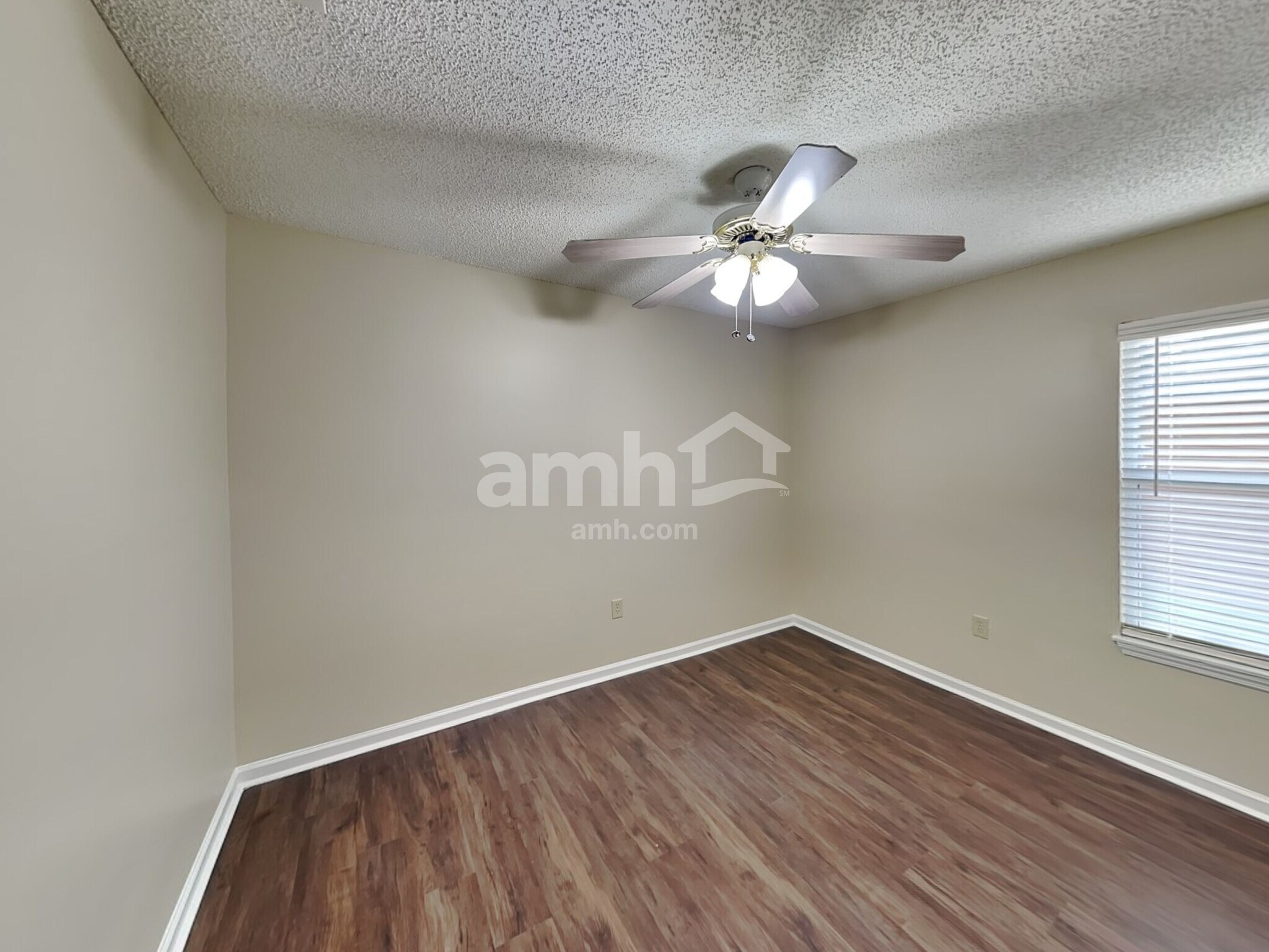 Building Photo - 2708 Secret Harbor Dr