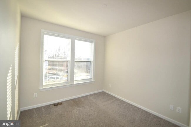 Building Photo - 45091 Cappamore Terrace