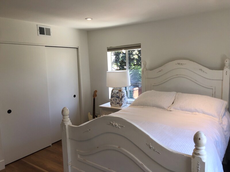 Building Photo - 2650 Van Buren Pl