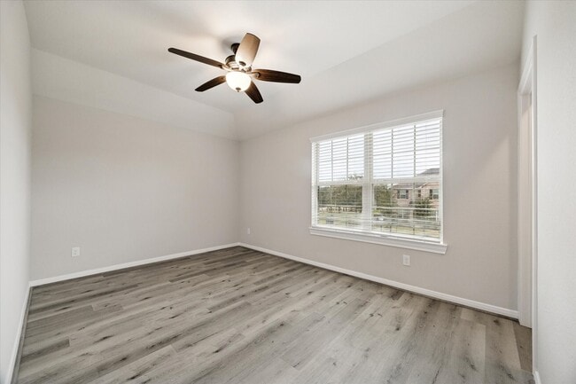 Building Photo - 24918 Meadowthorn Crest Ln