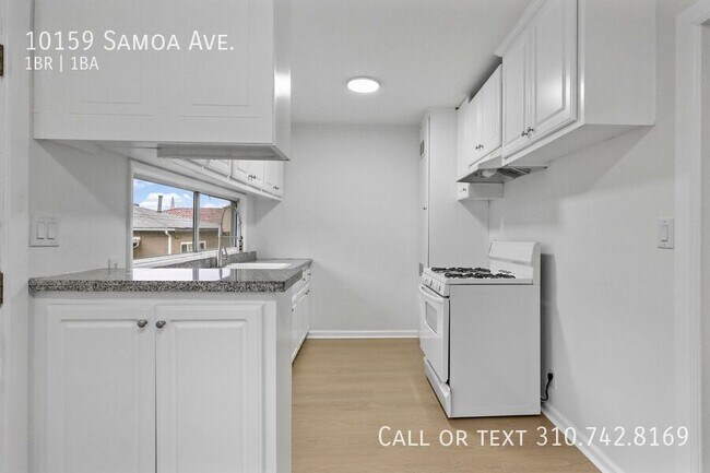 Building Photo - 10159 Samoa Ave