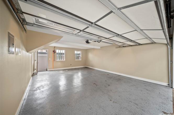 Building Photo - 1060 Spencer St