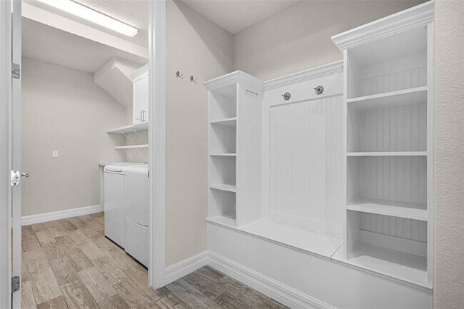 Building Photo - 5029 Hartwell Ct