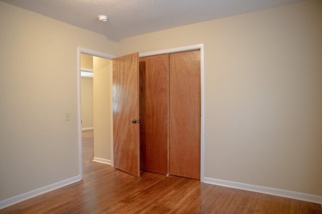 Building Photo - 3 bedroom/ 2 bathroom rental in Cullman City limits.