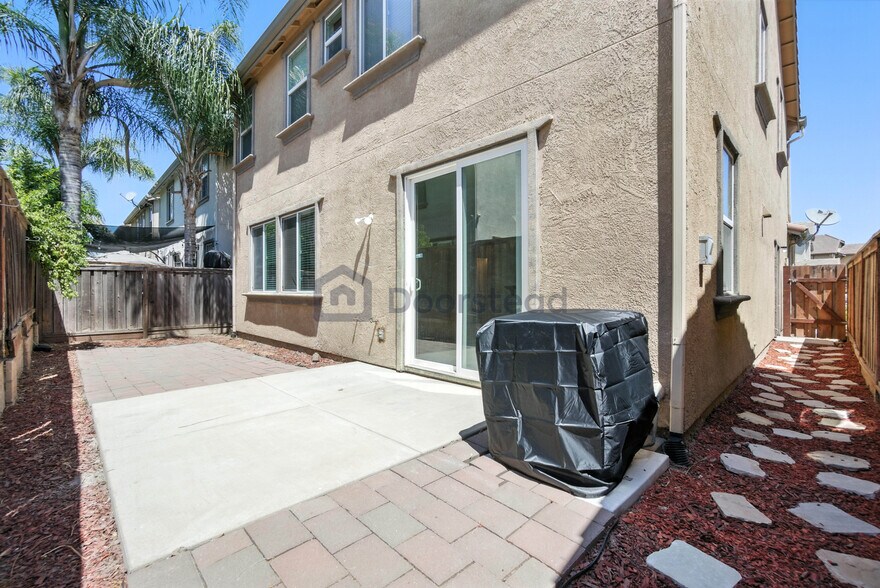 Building Photo - 252 Crescent Moon Dr