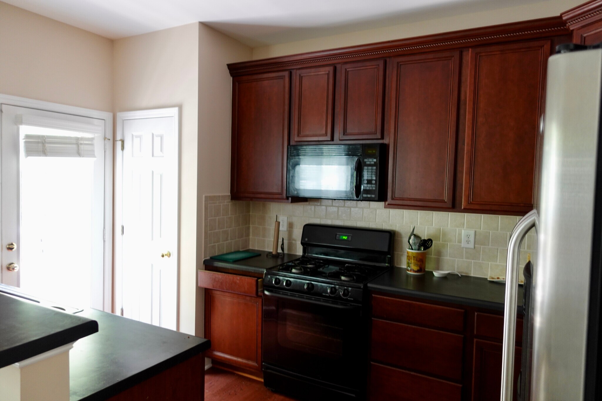 Building Photo - 3304 Chastain Gardens Dr NW