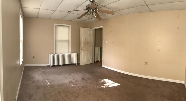 Building Photo - 164 Chauncey Pl