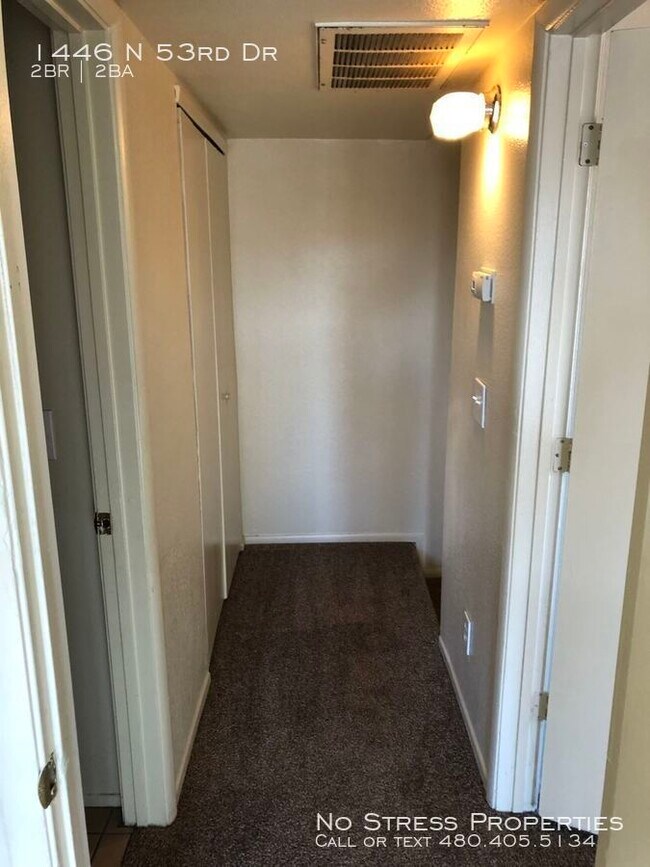Building Photo - 2 Bedroom Townhome at 53rd Ave and McDowell!