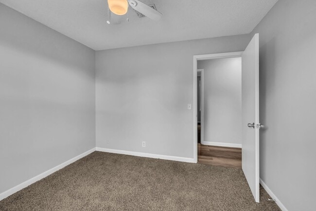 Building Photo - 212 Trailway Cir