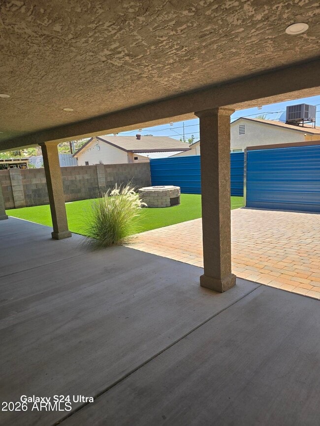Building Photo - 1133 E Butler Dr