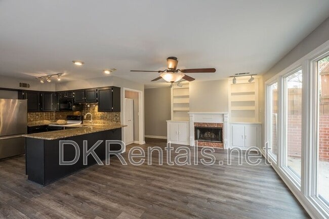 Building Photo - 876 Argonne Ave NE