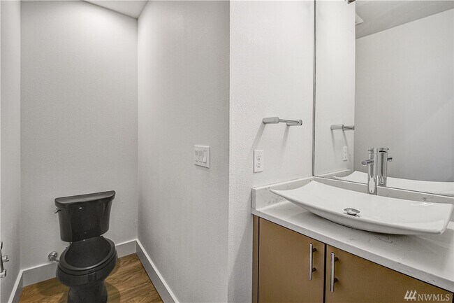 Building Photo - 7741 15th Ave NW