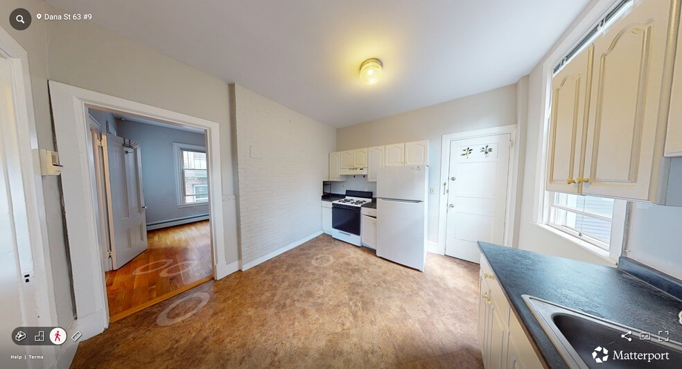 Building Photo - 61 Dana St