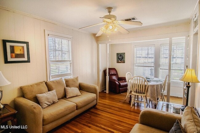 Building Photo - 424 Barksdale St